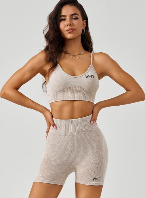 WᴺD Seamless High-Waste shorts and bra